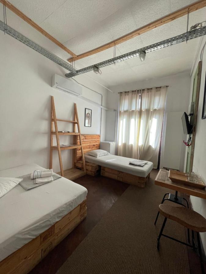 Victoria Poshtel Bucharest Hostel Exterior foto
